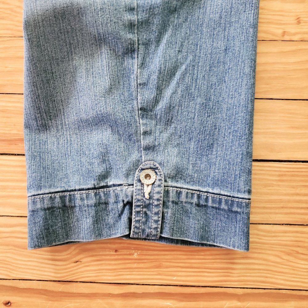 Gloria Vanderbilt Denim Capris | Size 8 - Picture 5 of 8
